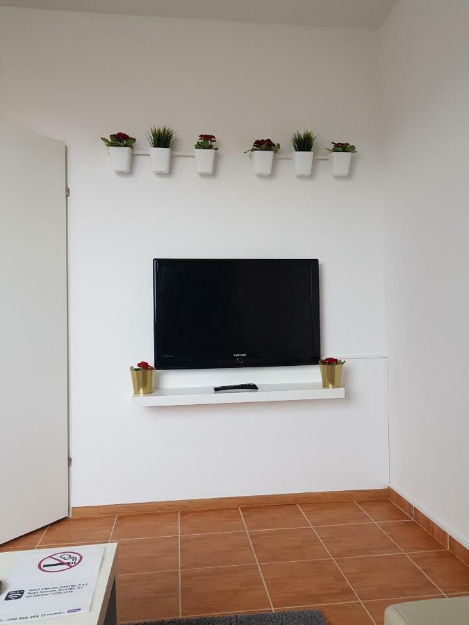 Apartman Lena Osijek Exterior foto